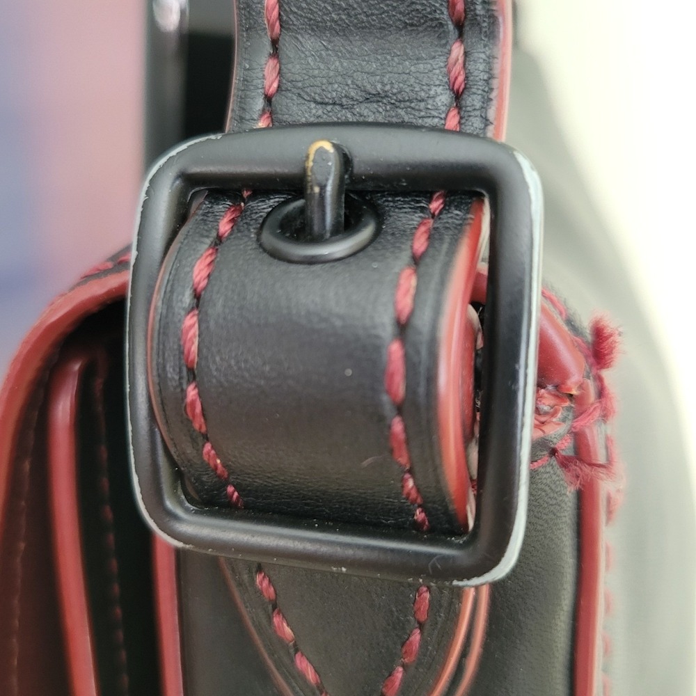 Coach 1941 Saddle Bag 23 Black Glovetanned Leather Crossbody 20115 Burgundy Trim - Picture 13 of 14